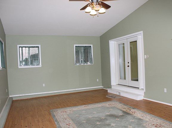 5th image of 712 Sadler Dr