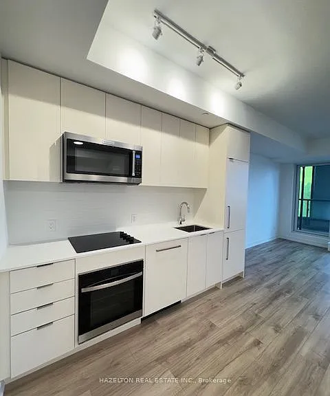 181 Sheppard Ave E #619 — Photo 2