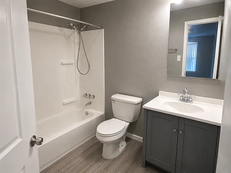412 W Monroe Ave #12 — Photo 5