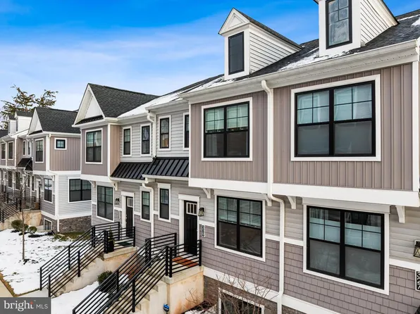 329 Chestnut St, Collegeville, PA 19426