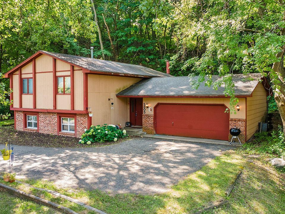 1st image of 2805 Brookview Dr