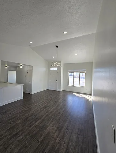 Updated 3 Bedroom Duplex! Photo 1