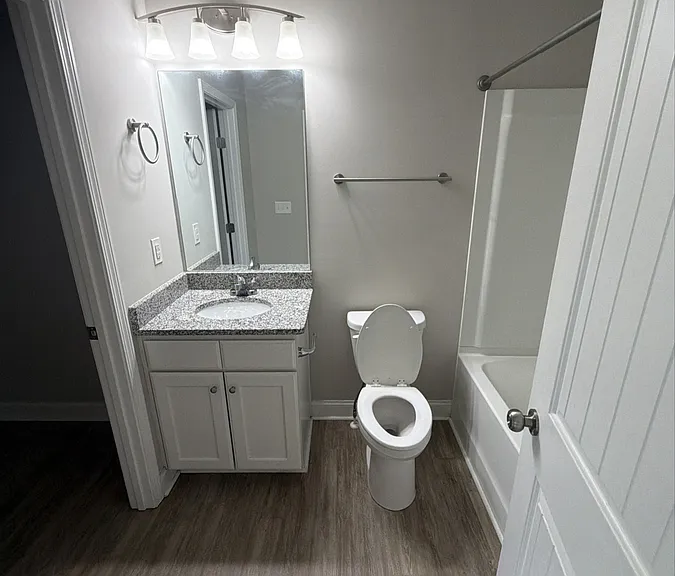 1201 Davis St #104 — Photo 11