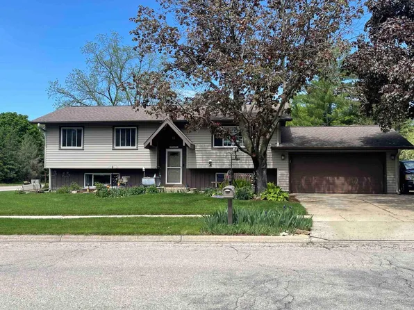 315 Walnut Street, Oregon, WI 53575