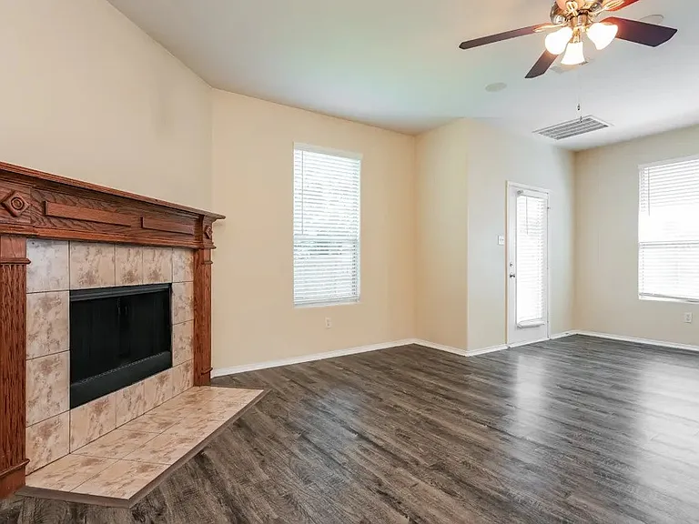 11709 Netleaf Ln — Photo 2