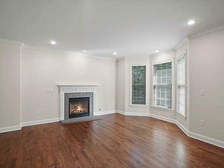 25 Decatur St #B — Photo 7