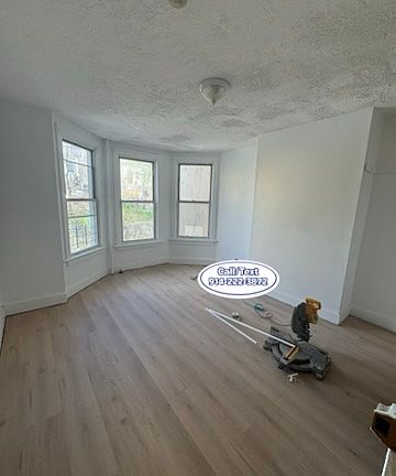 5th image of 165 Linden St #3S