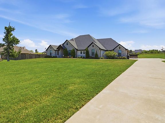 2nd image of 255 Clements Cir