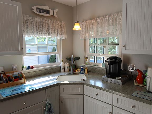 5th image of 312 Autumn Ln