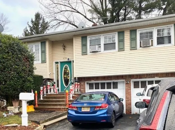 494 River Rd, Bogota, NJ 07603