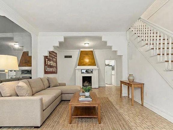 3rd image of 2459 Hoffman Street