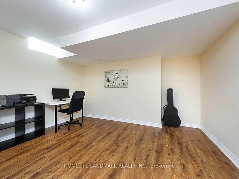 69 Selkirk Dr — Photo 24