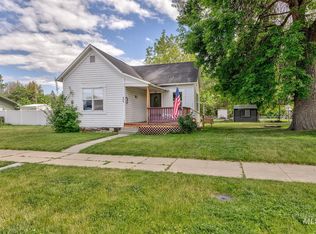 809 E Commercial St, Weiser, ID 83672