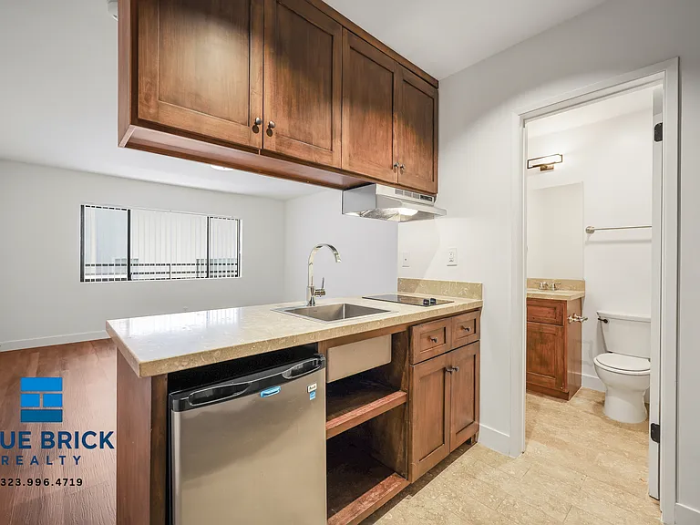 1832 Purdue Ave #205 — Photo 10
