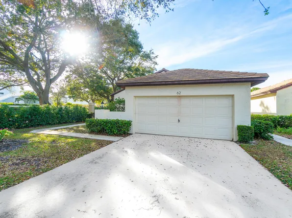62 Ironwood Way N, Palm Beach Gardens, FL 33418