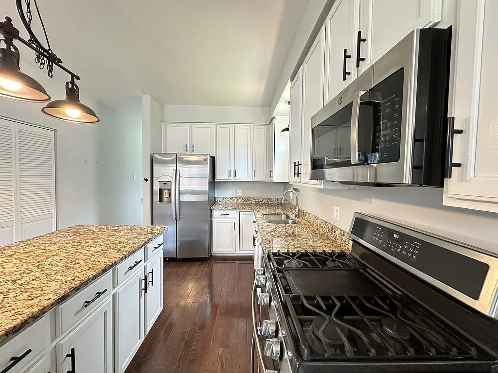 Alluring 3 Bed, 2.5 Bath at Indiana + 37th (Douglas) — Photo 4