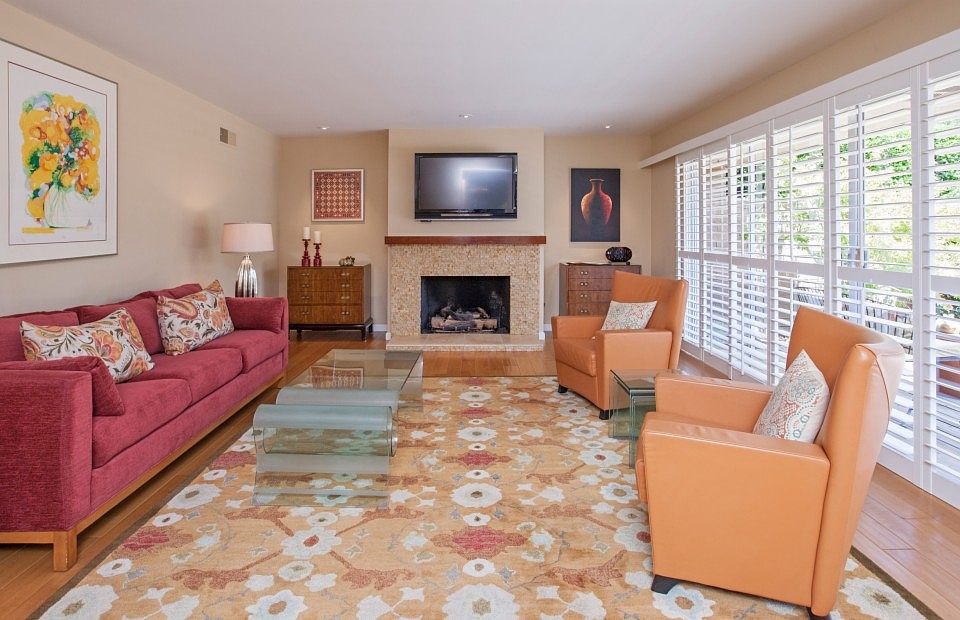1st image of 4510 Carriage Hill Dr