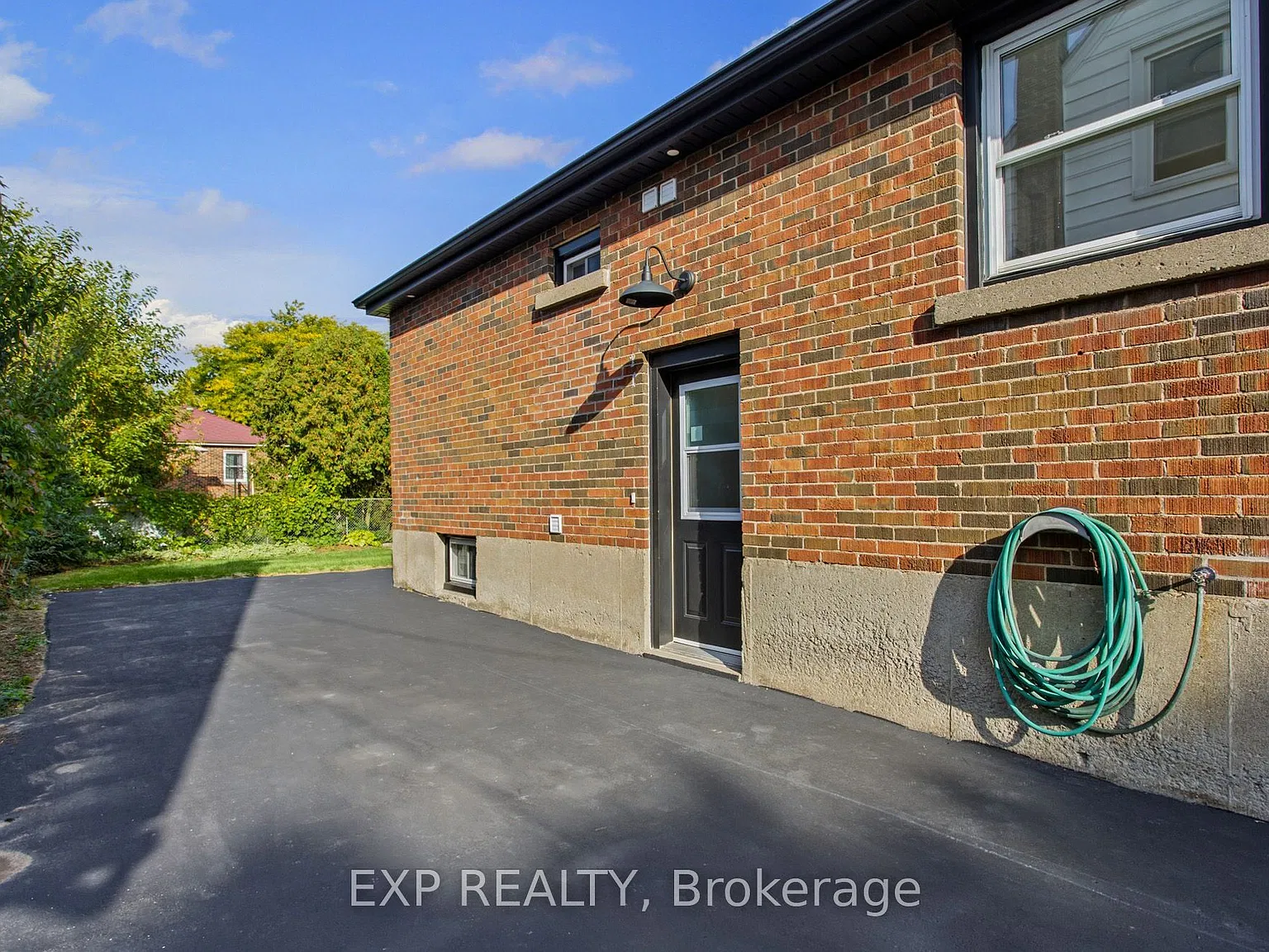 3 bed, $1,995 — Photo 3