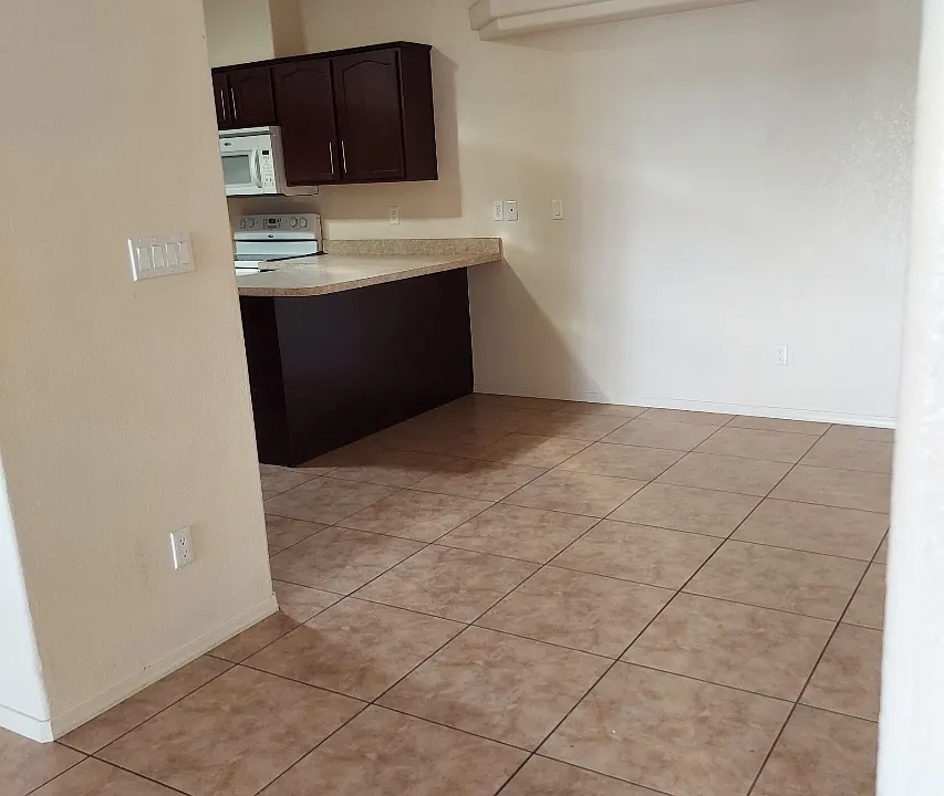Dining room/ Kitchen