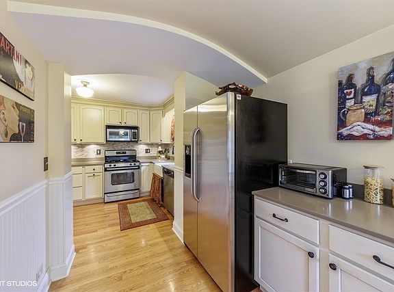5th image of 621 S Dunton Ave