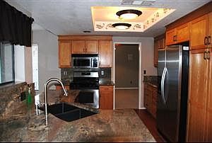 4th image of 75211 La Cresta Dr