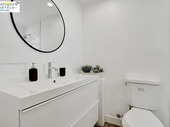 5th image of 7904 E West Dr #611