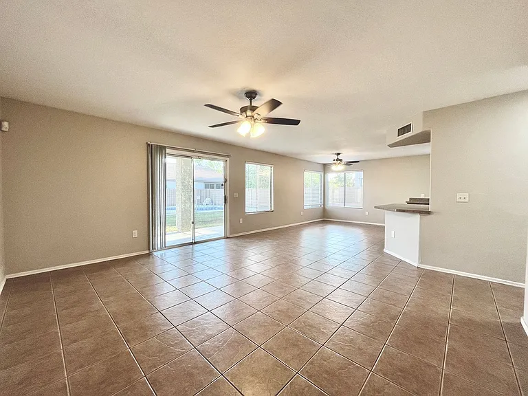 7253 W State Ave — Photo 6