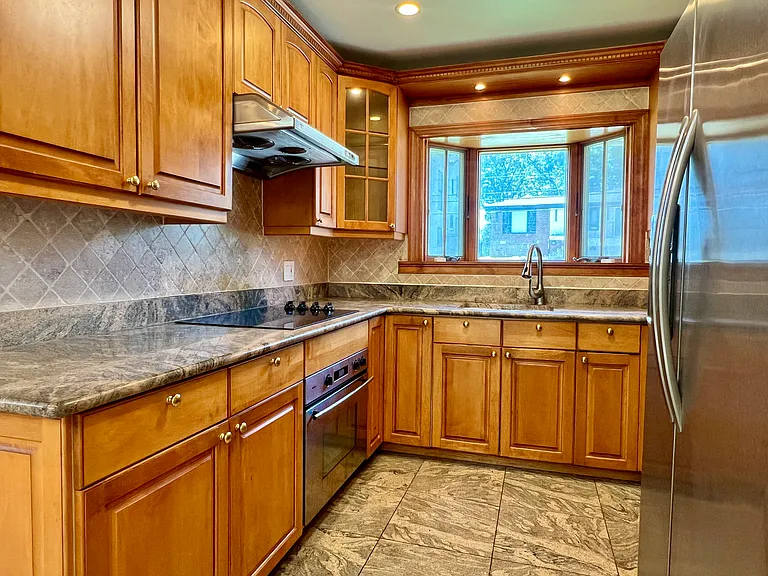 2240 Jones Rd — Photo 6