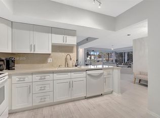 7613 Cinebar Dr, Boca Raton, FL 33433