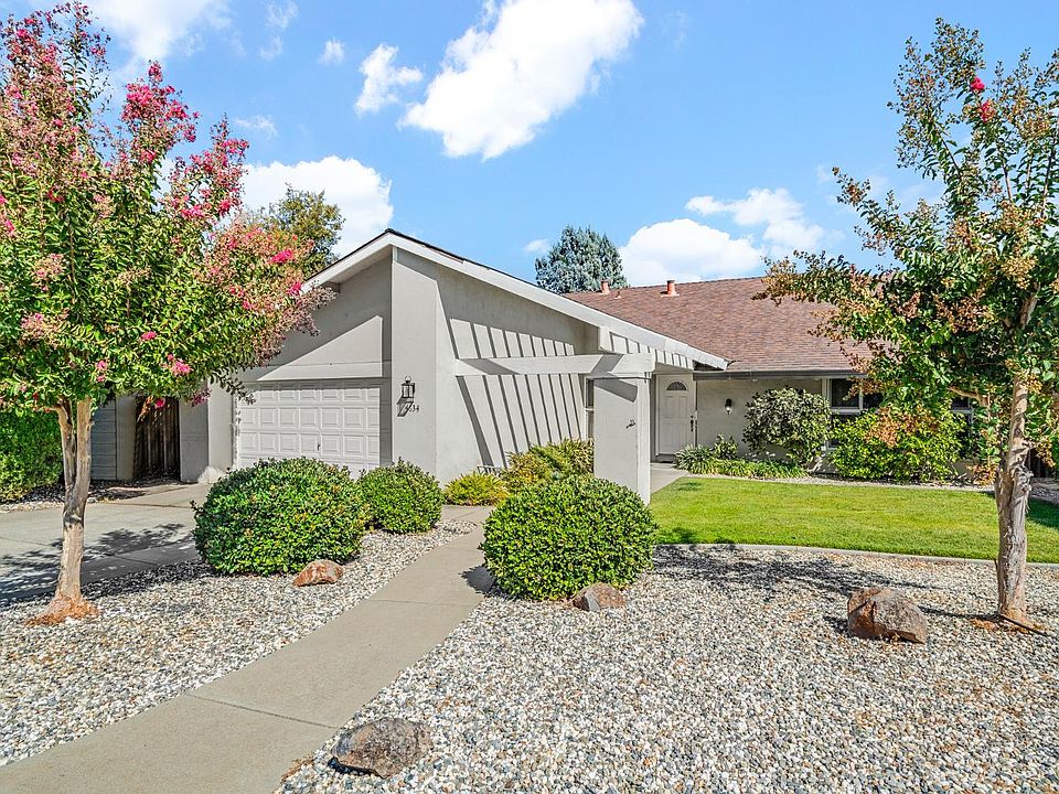 1st image of 4634 Meyer Way