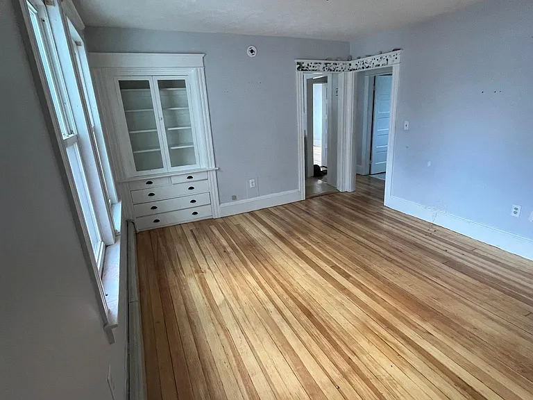 130 Elm St #5 — Photo 6