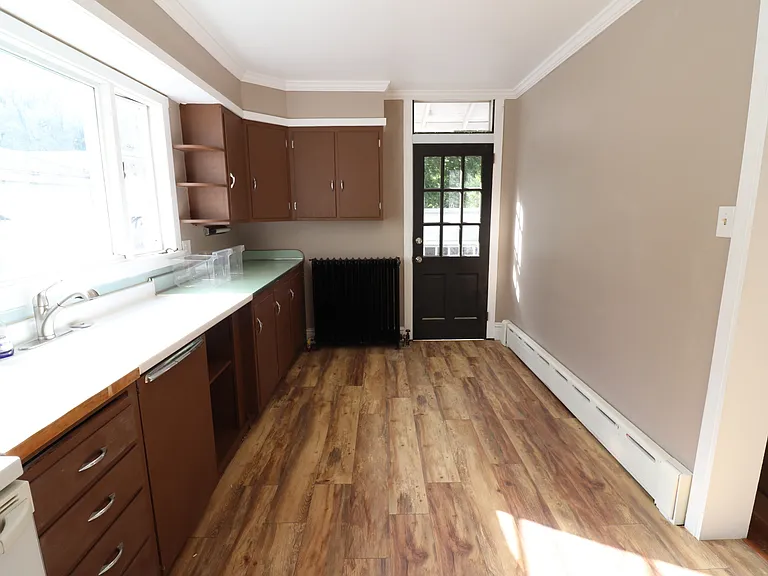 93 E Main St #1 — Photo 10