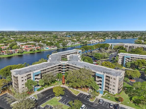 900 Colony Point Cir APT 408, Pembroke Pines, FL 33026