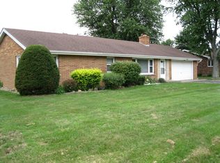 4888 W Hilltop Dr, Kankakee, IL 60901