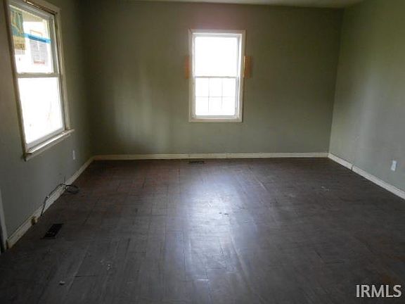 5th image of 3040 E Morgan Ave