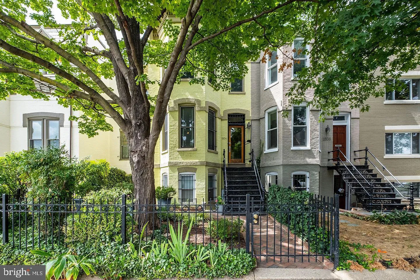 1 bed, 642 sqft, $2,300 — Photo 1