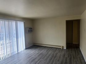 7244 W 63rd Pl, Summit, IL