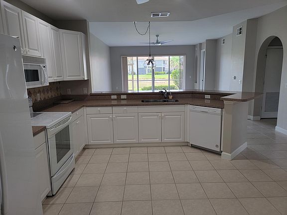 2nd image of 3062 Driftwood Way Unit 4305