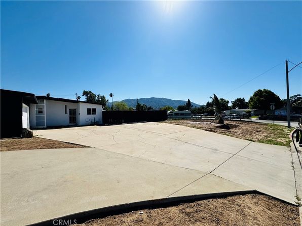 1950 Via Santiago, Corona, CA 92882