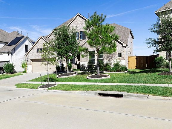 3rd image of 15770 Deeside Spring Dr