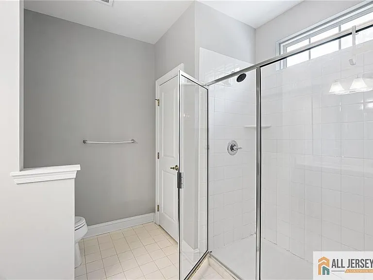 89 Isabelle Ct — Photo 28