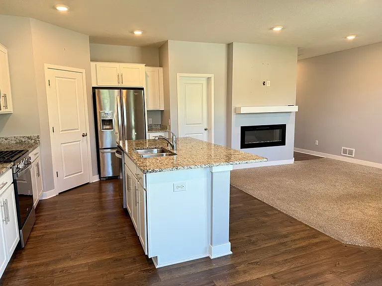 13144 Zachary Ln N — Photo 4