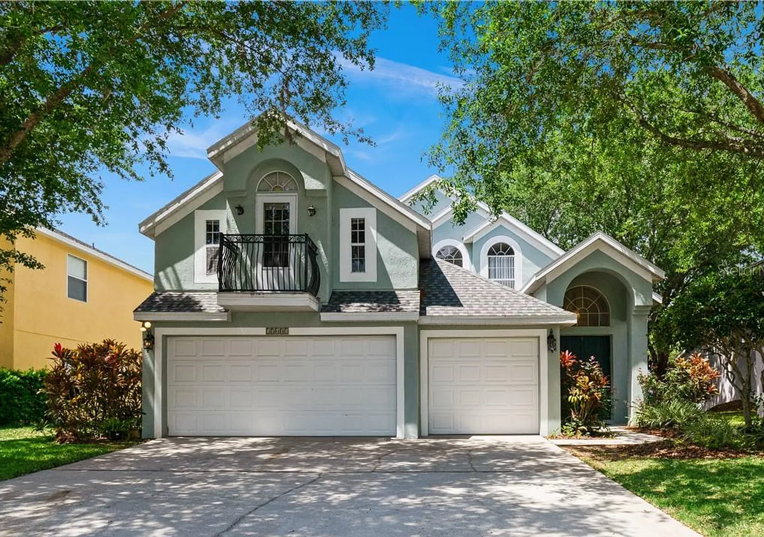 Stunning 5/2.5 Spacious Home with a 3 Car Garage in the sought after Gated Community of Weston Hi... — Photo 1