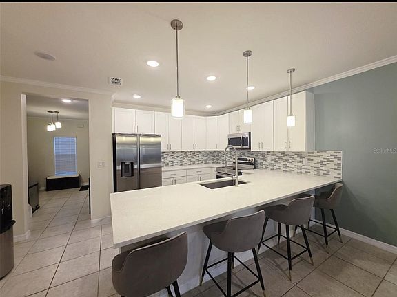 4th image of 4707 Coral Castle Dr #7