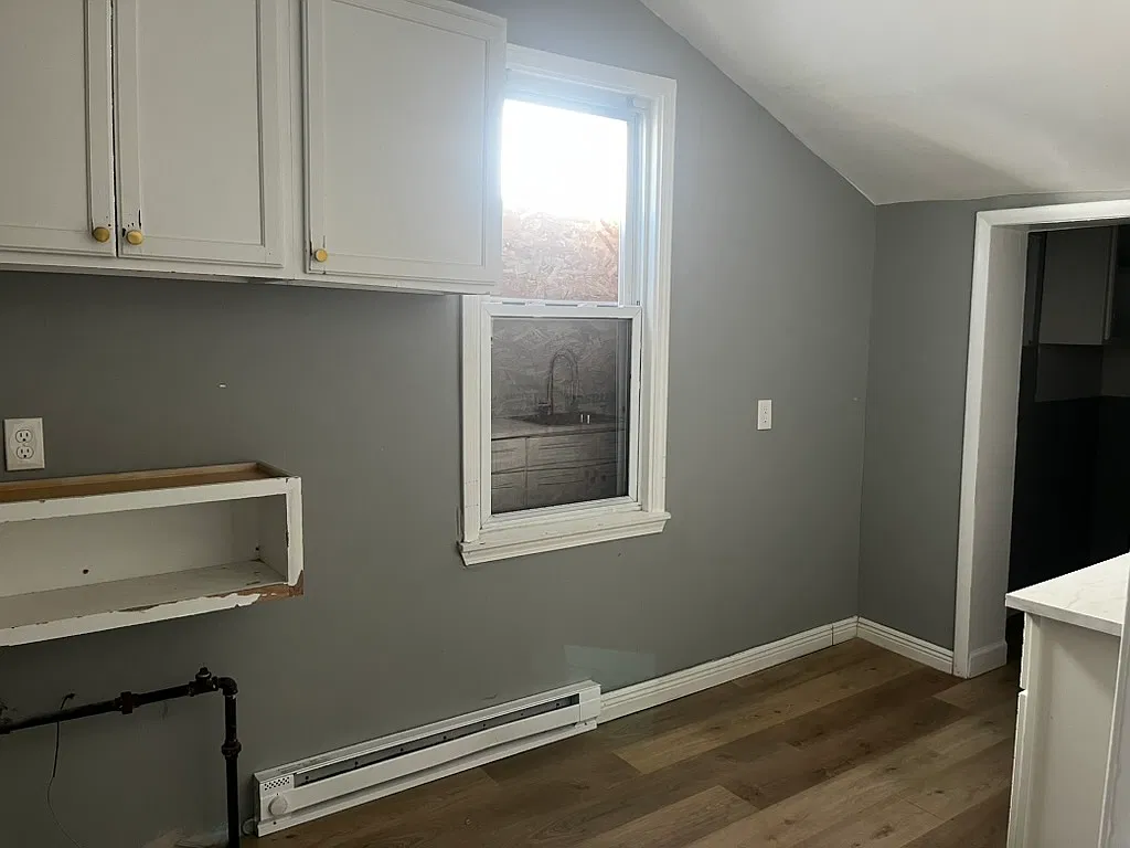 3 bed, 978 sqft, $1,100 — Photo 2