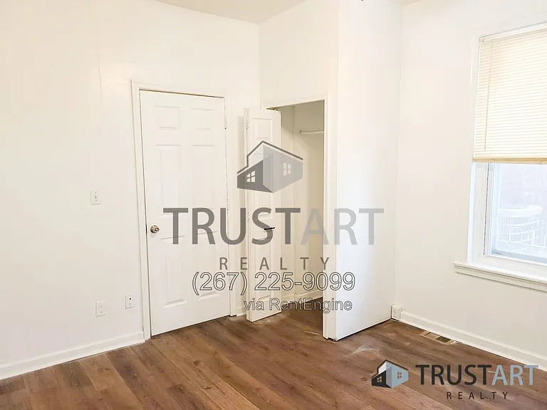 4917 Greene St #1 — Photo 10