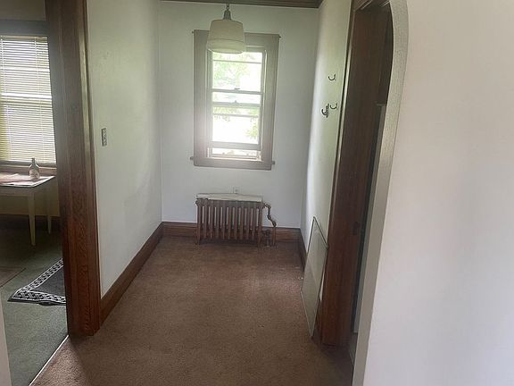 3rd image of 1807 Thomas Ave #0