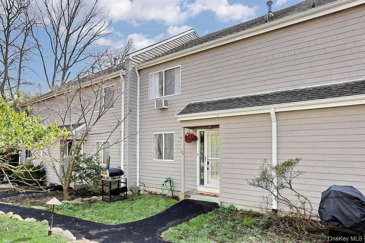 68 Hickory Hill Lane photo 1