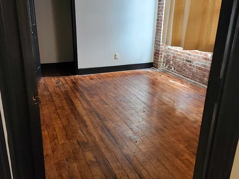 158 8th St NE — Photo 32