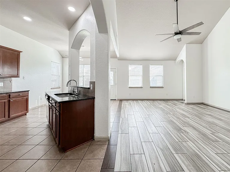 20319 Little Wing Dr — Photo 17
